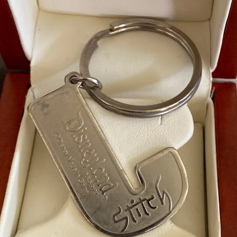 Disney Keychain - Picture 2 of 7
